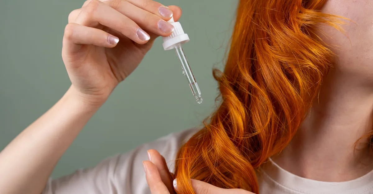 découvrez des conseils efficaces pour utiliser l'huile de noix de coco afin de nourrir et hydrater vos cheveux secs en profondeur.