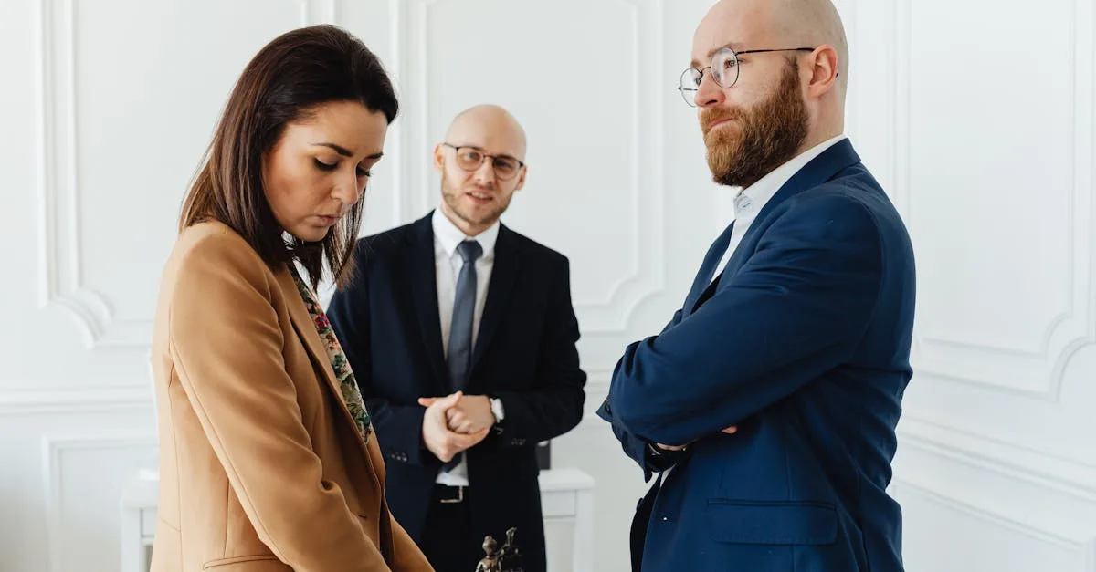 découvrez le triangle dramatique de karpman, un modèle psychologique illustrant les rôles de victime, persécuteur et sauveur dans les interactions humaines.