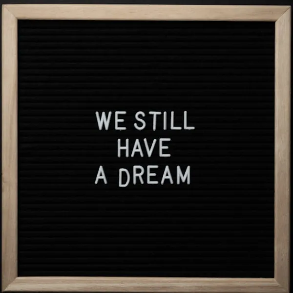 19h19 signification travail : Quel message pour votre carrière ?