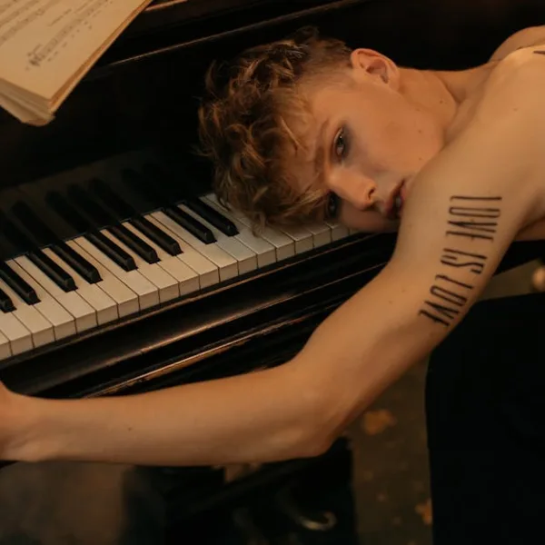 15h15 il t’aime : Quelle est la signification en amour ?