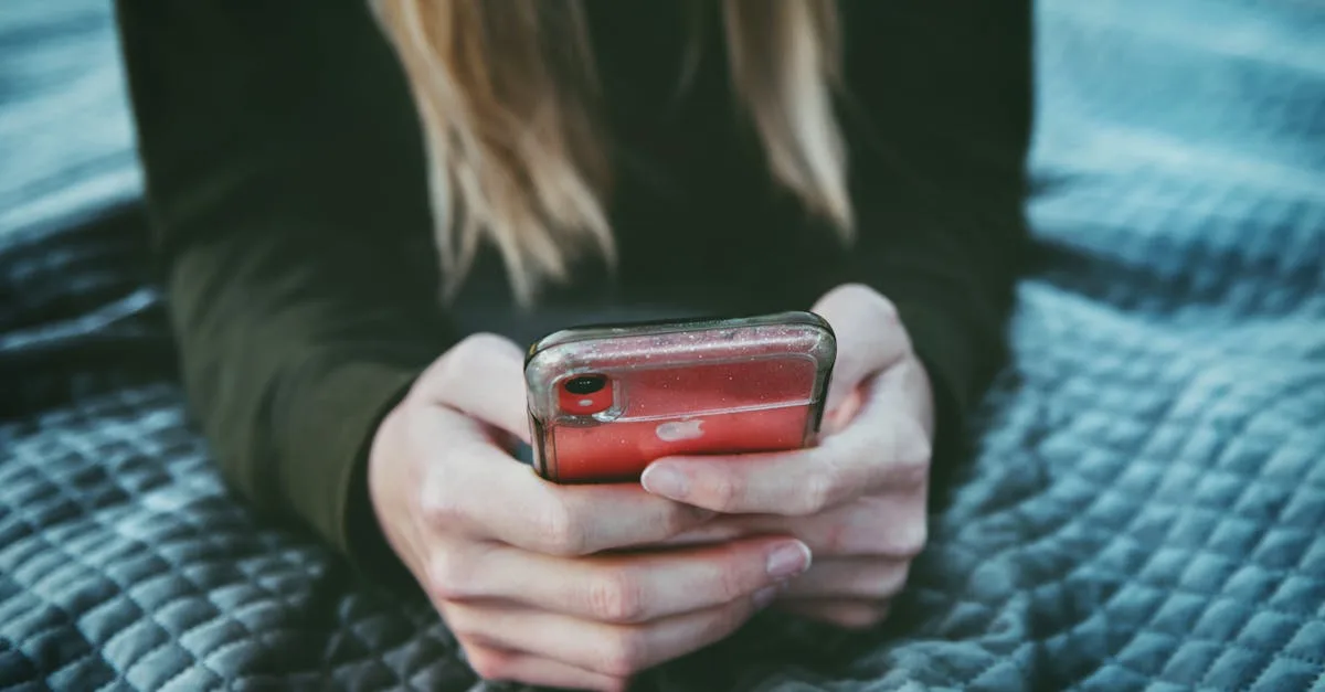 découvrez tout ce qu'il faut savoir sur le sexting : conseils, risques et bonnes pratiques pour une communication intime en ligne sécurisée et respectueuse.