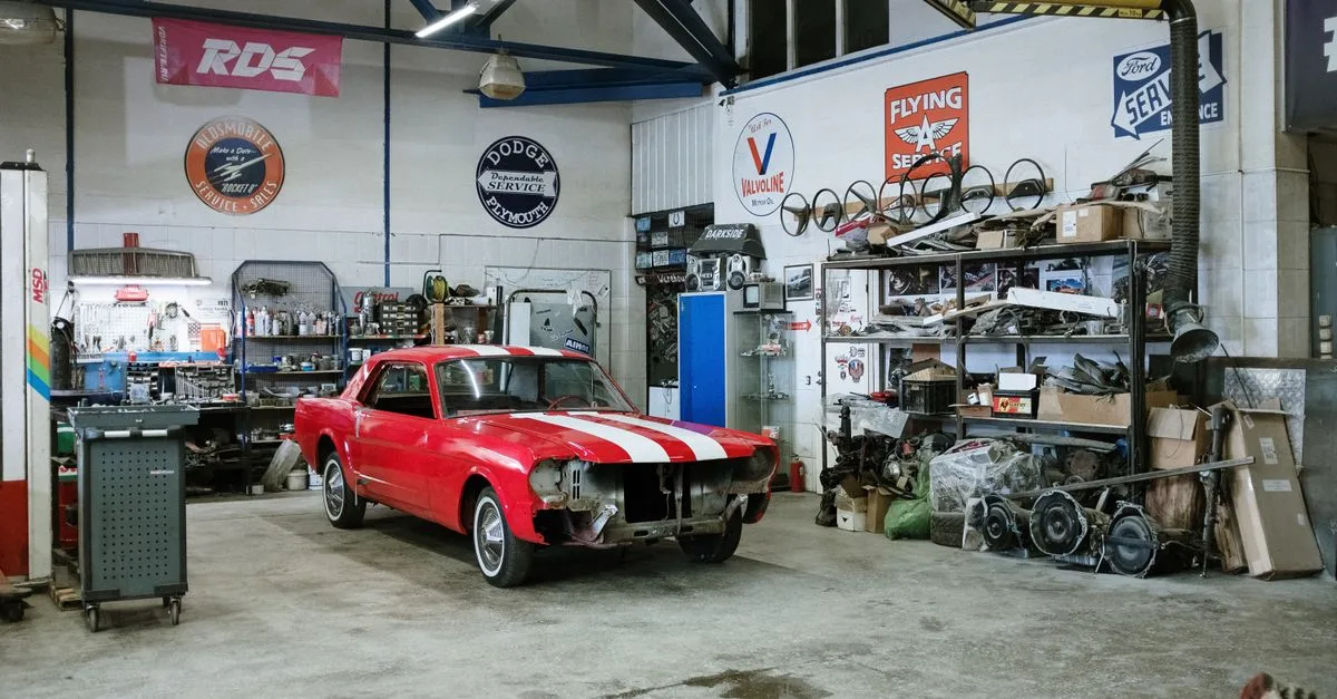 entretien et restauration de véhicules vintage pour préserver leur authenticité et performance.