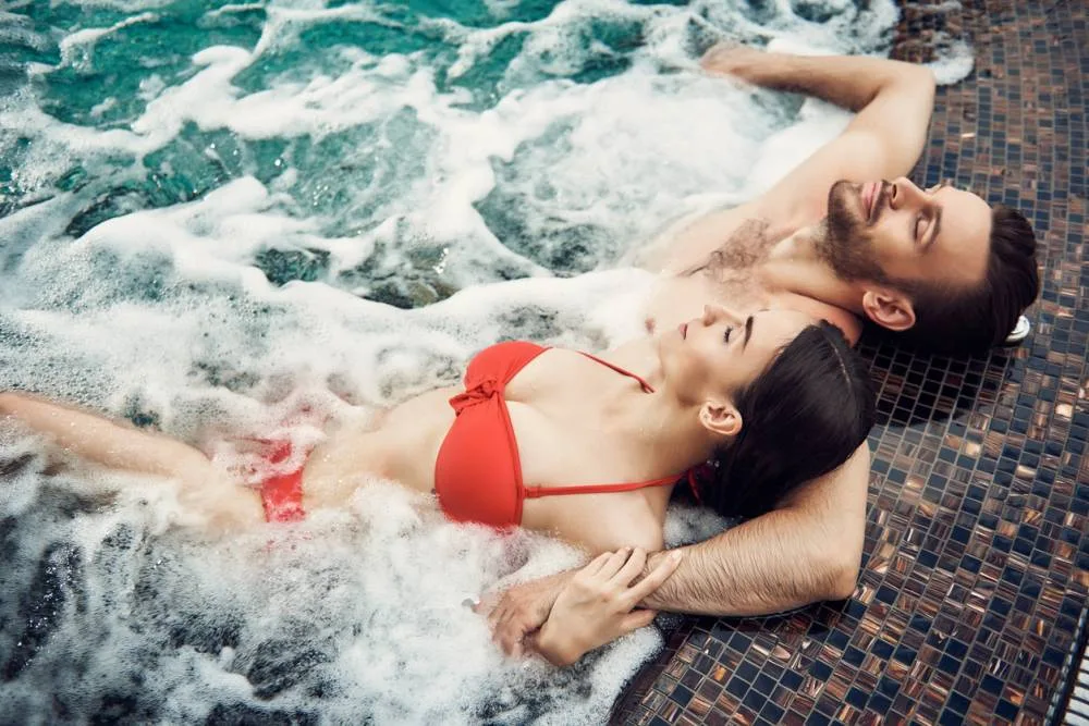 love room avec jacuzzi privatif à Valenciennes