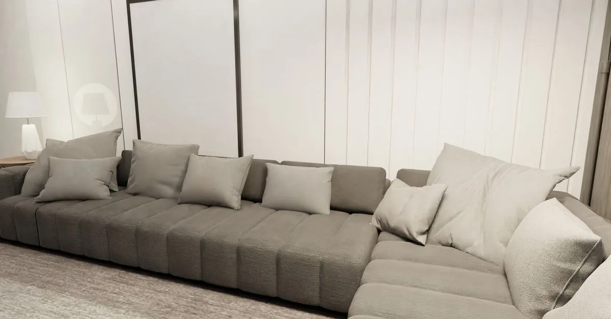 découvrez nos astuces efficaces pour nettoyer les taches sur un canapé en tissu et retrouver une surface propre et éclatante.
