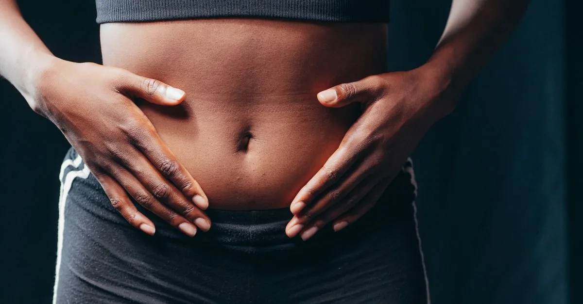 découvrez le temps de cicatrisation d'un piercing au nombril, les conseils pour un soin optimal et éviter les infections.