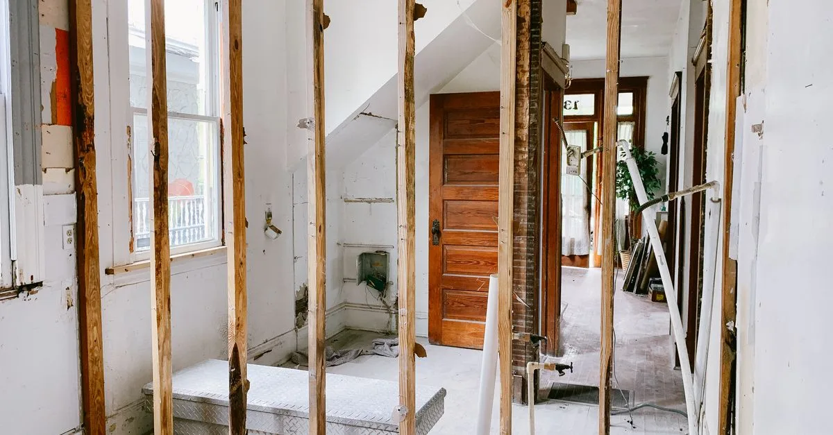 découvrez nos services complets de rénovation de maison pour transformer votre espace de vie. qualité, expertise et satisfaction garanties.