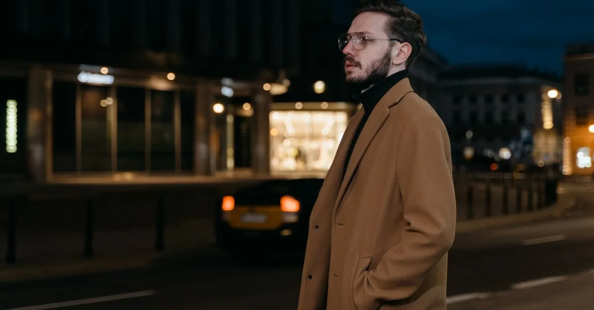 découvrez comment porter le manteau marron chocolat avec style : idées de tenues élégantes, associations de couleurs et inspirations pour toutes les saisons.